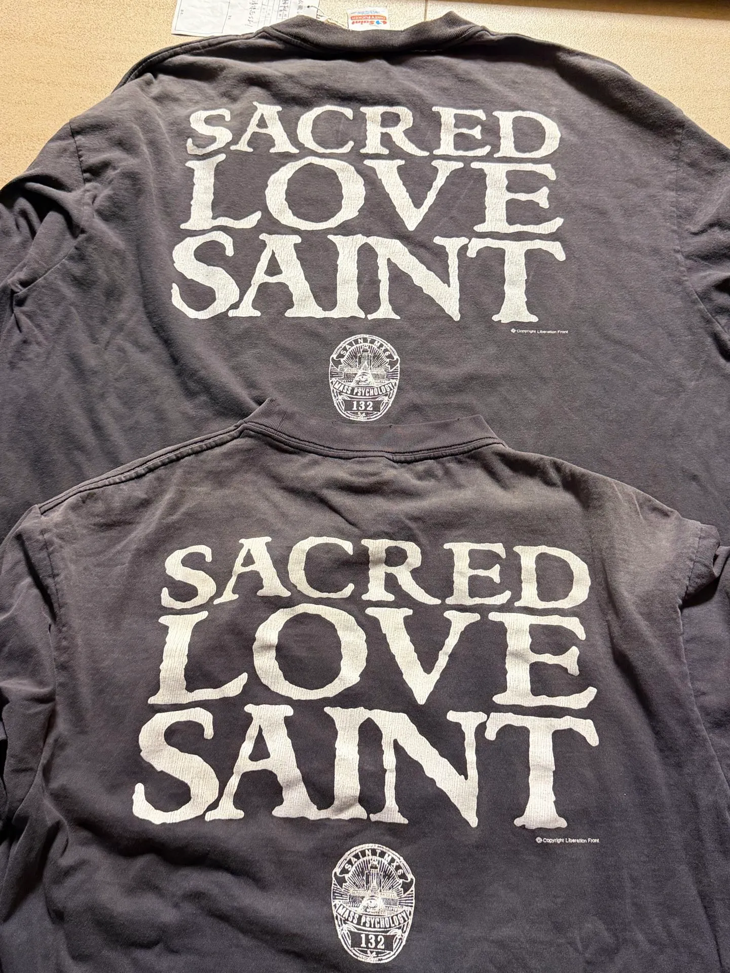 Domestic top printing factory OEM, top purchasing agent level SAINT Mxxxxxx LOVE SAINT LS TEE/BLK LOVE SAINT Big Jesus washed and distressed long sleeves, washed black S-XL, cylindrical cloth Assute dyeing, heavy washing, maliu water fading, pure hand-splashed ink holes, simulated natural fading and distressed effect, correct version, correct main mark/wash mark/angel anti-counterfeiting mark